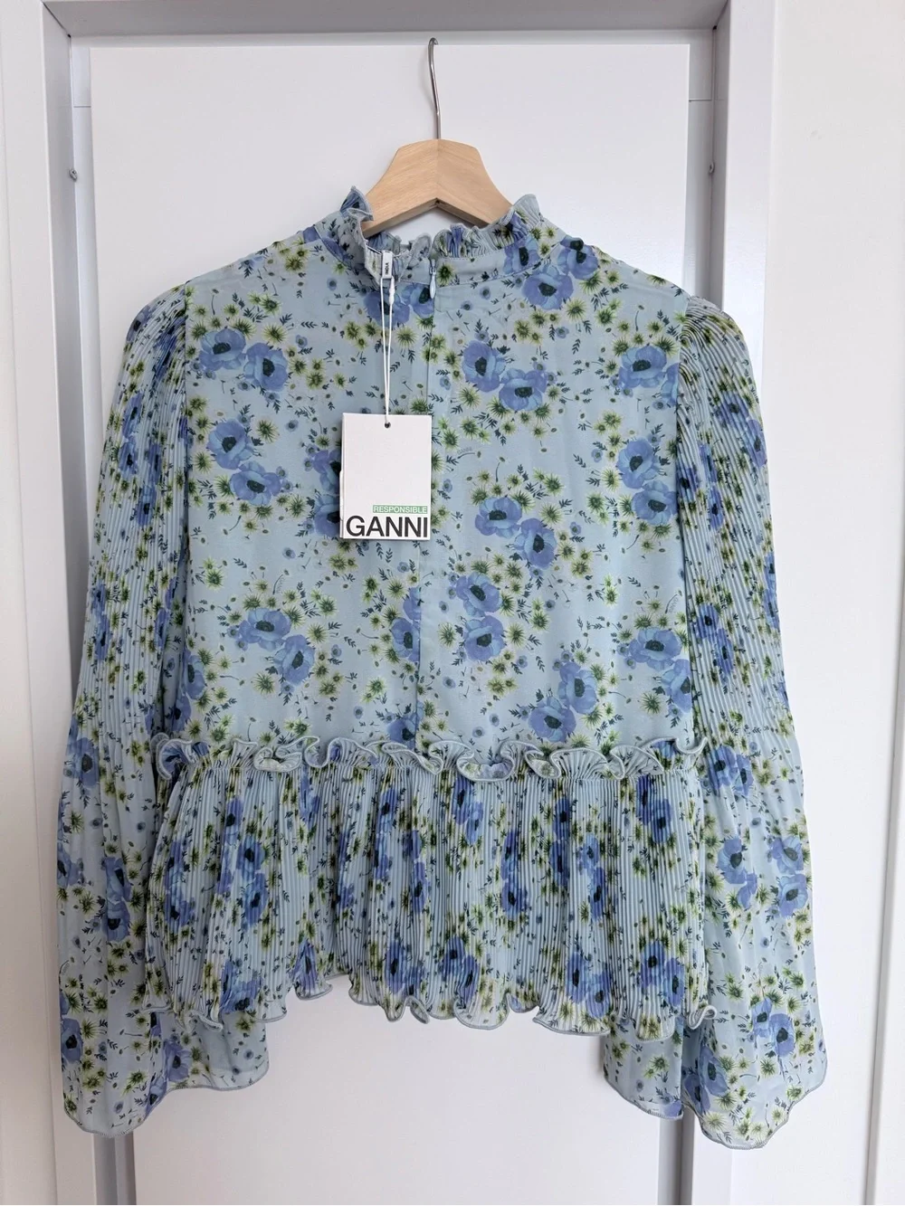 NWT GANNI Ice Water Floral Pleated High Neck Blouse EU 36 US 4 - Picture 2 of 2